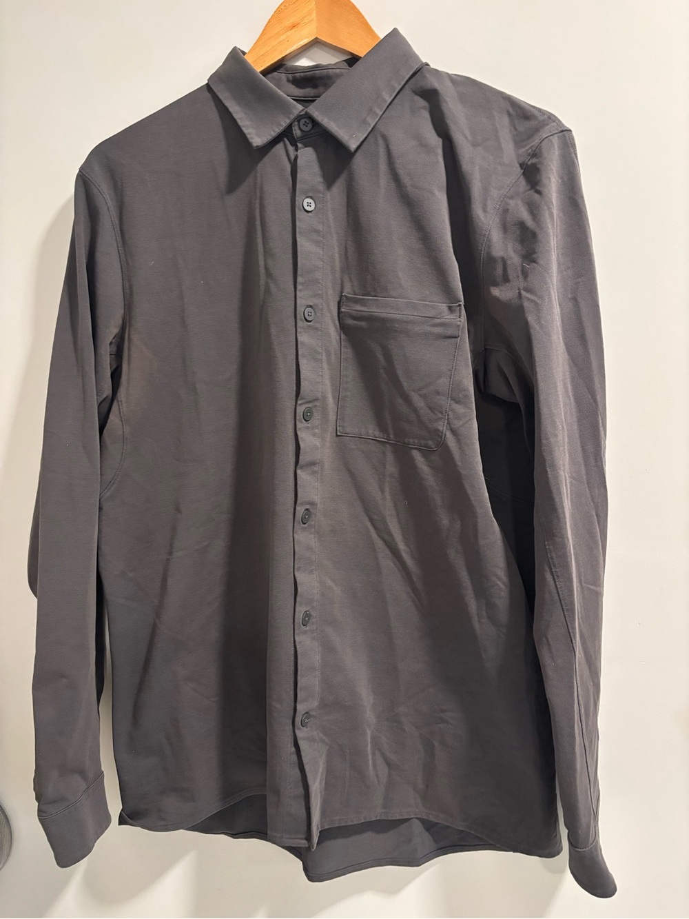 lululemon athletica Men's Long-Sleeve Button-Down Shirt in Charcoal
